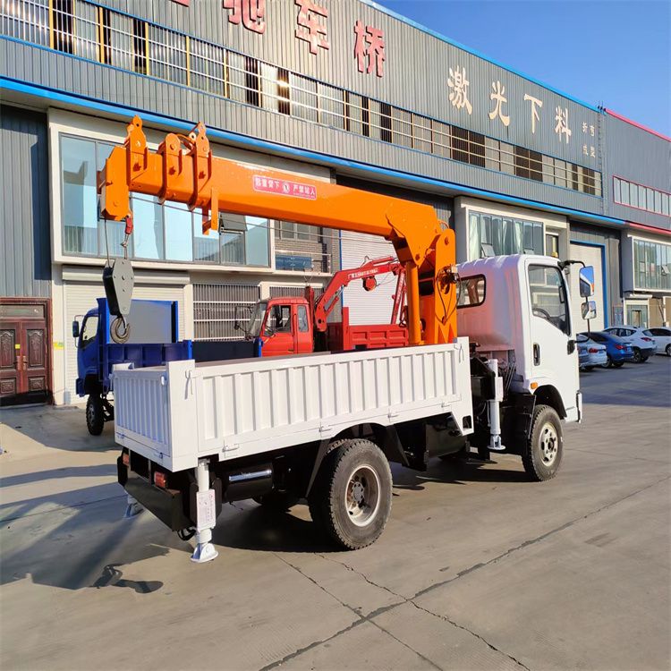 灵石县三轮随车吊定制 农用改装机自备吊中瑞长期出售